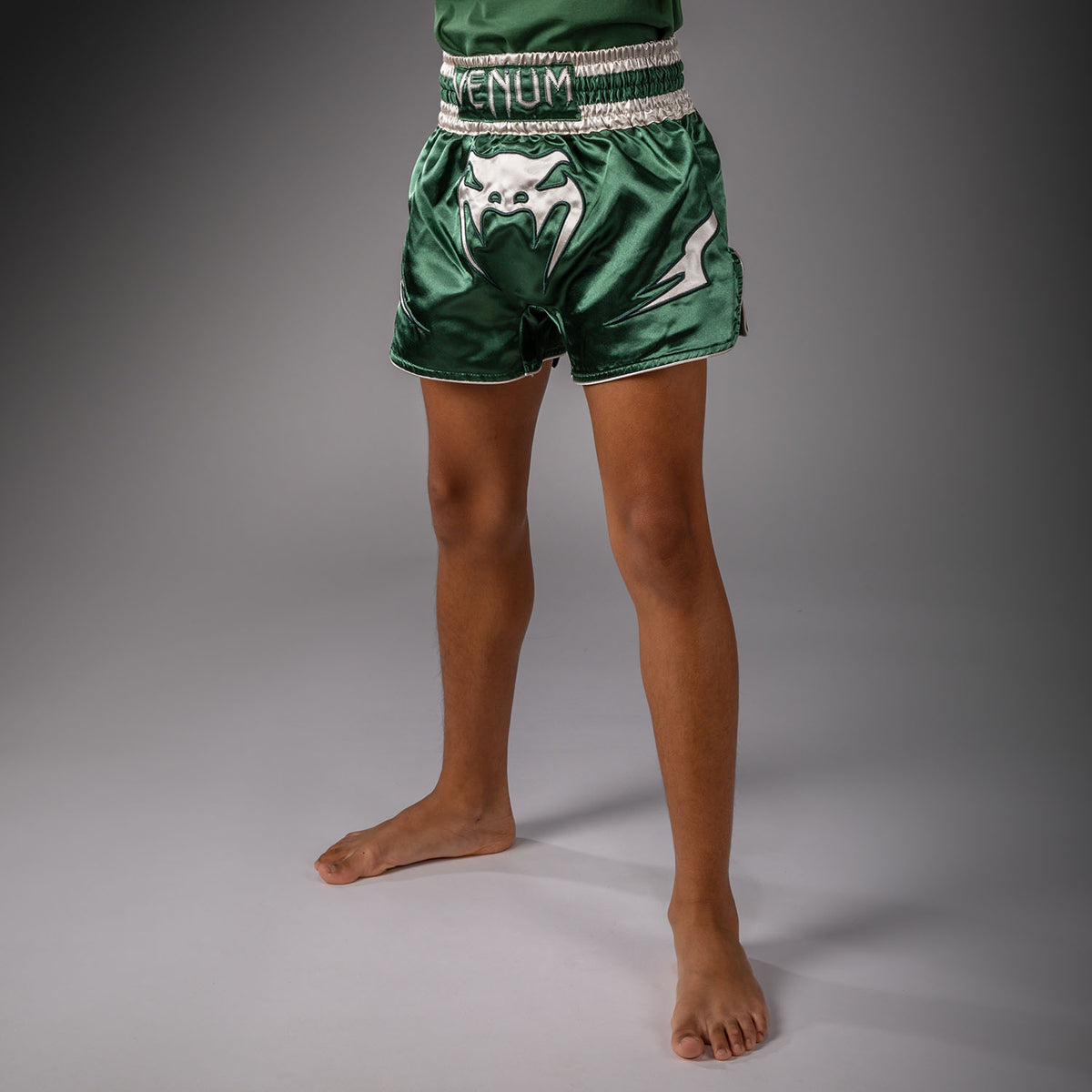 Short de Muay Thaï Venum Inferno – Vert Forêt/ Blanc Cassé - product-type_Shorts de Muay Thai