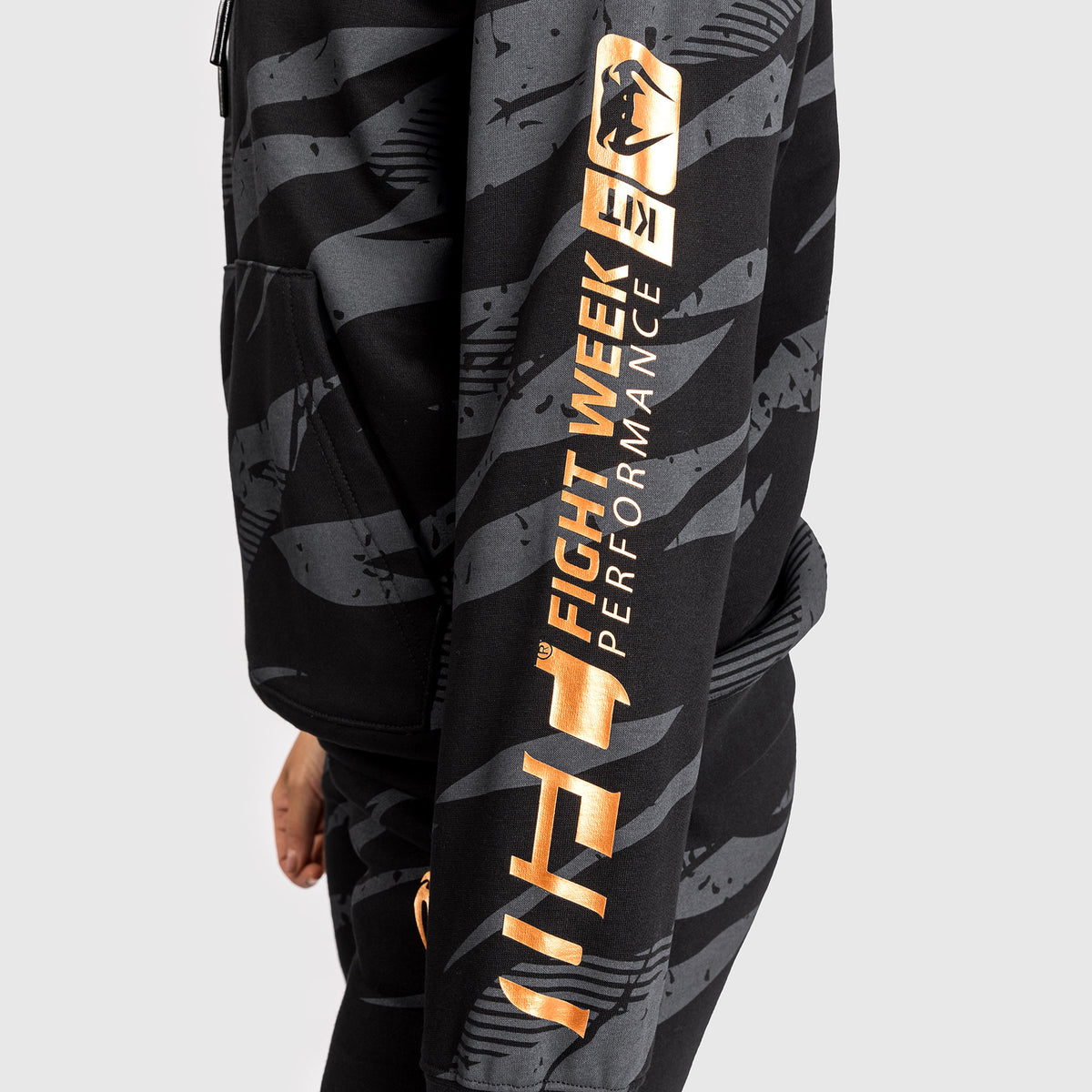 Sweatshirt À Capuche pour Femmes UFC Adrenaline by Venum Fight Week - Urban Camo - product-type_Sweatshirts