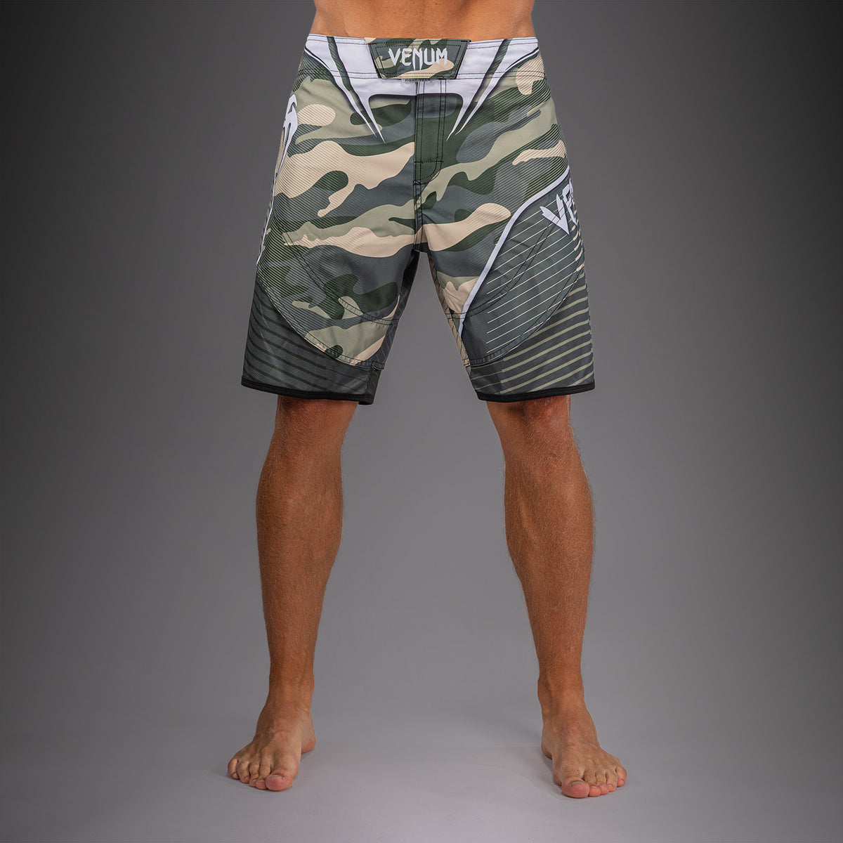 Short de Combat Venum Camo Hero - Kaki/Blanc Cassé - product-type_Shorts de MMA