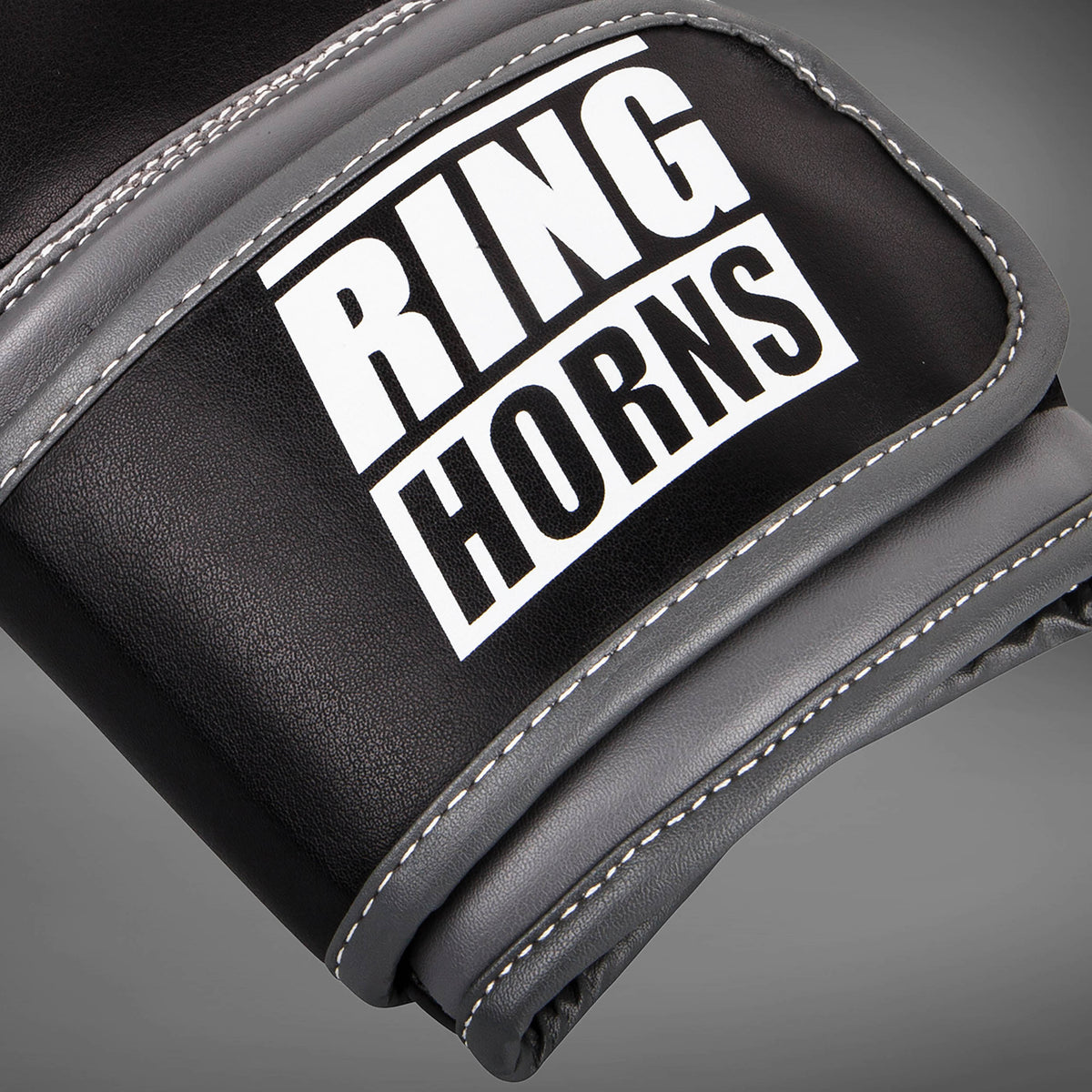 Gants de boxe Ringhorns Charger by Venum - Noir - product-type_Gants de boxe