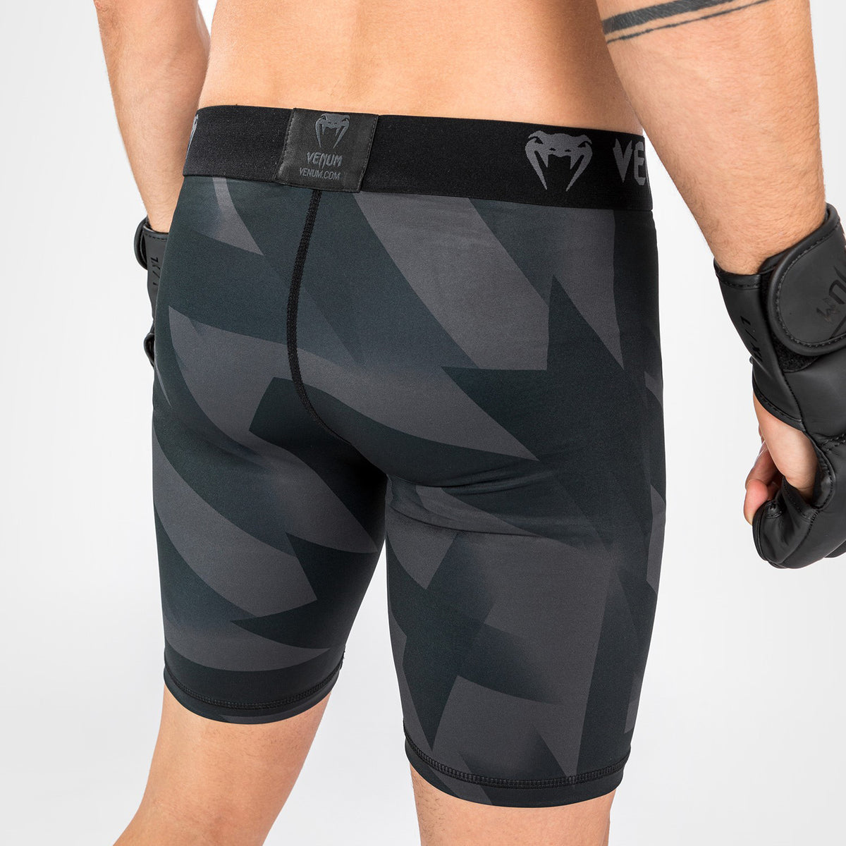 Short de compression Venum Razor - Noir/Or - product-type_Shorts de compression