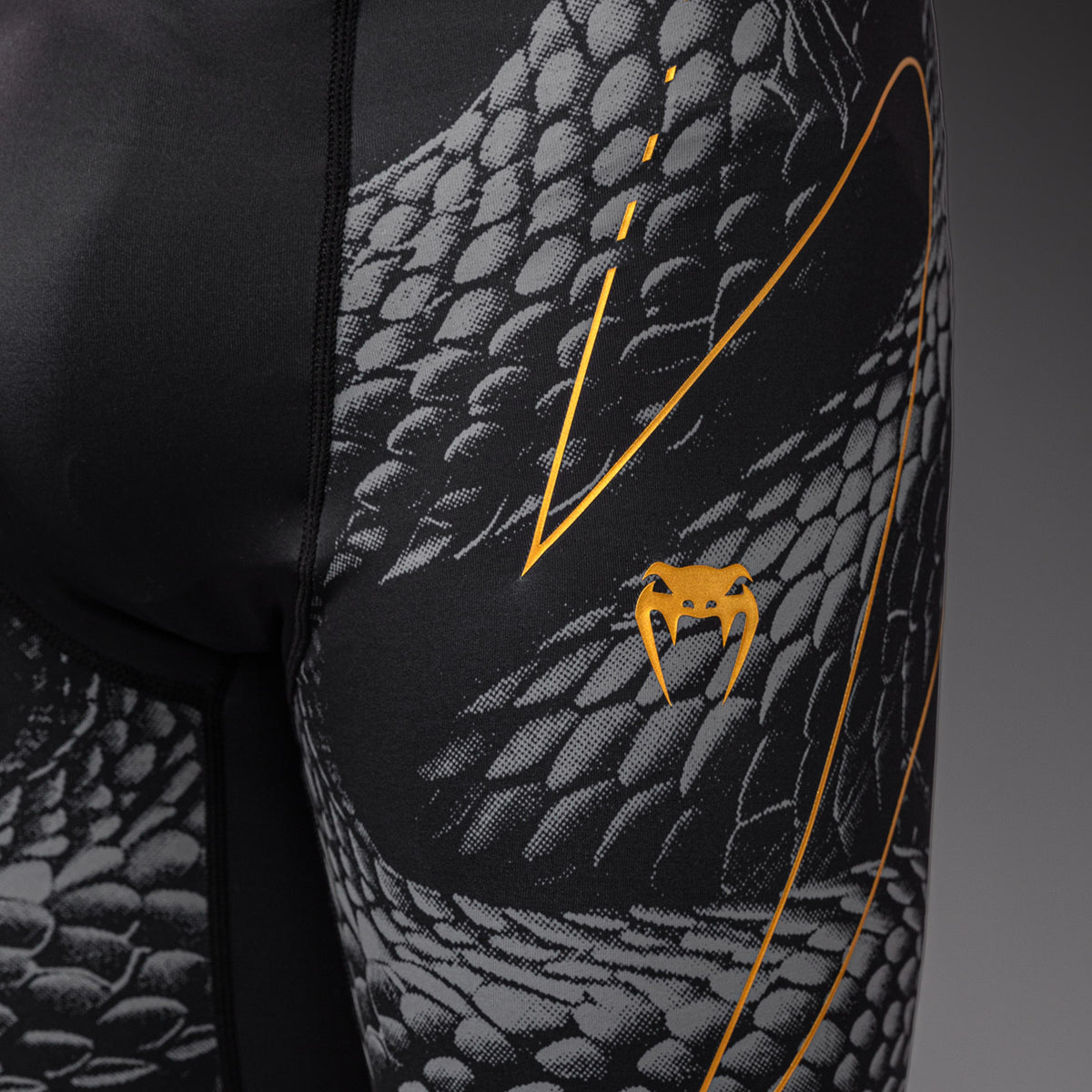 Short de Compression Venum Matupa - Noir/Gris/Or - product-type_Shorts de compression
