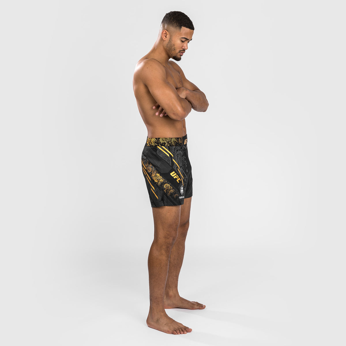 Short de combat personnalisé Coupe courte pour Hommes UFC Adrenaline by Venum Authentic Fight Night – Noir/Or - product-type_Shorts de MMA