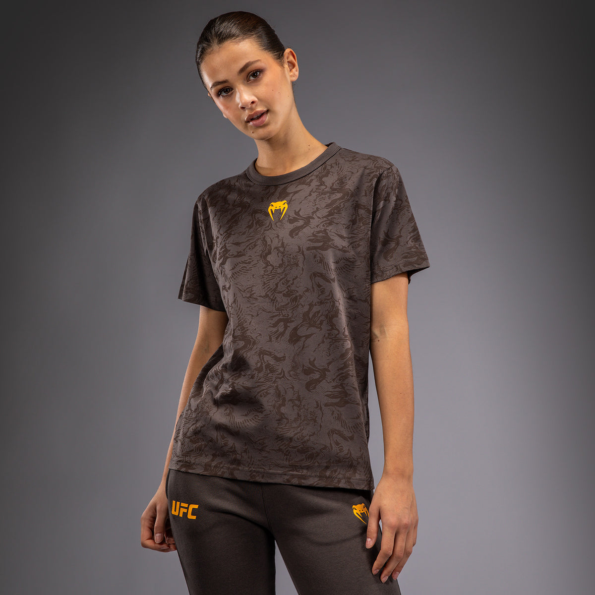 T-shirt en Coton à Manches Courtes pour Femmes UFC Fusion by Venum Fight Week - Marron Terrestre - product-type_T-Shirts