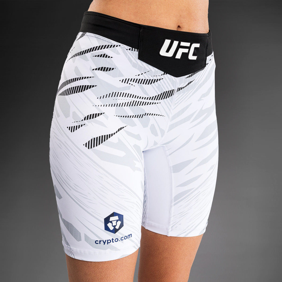 Short de compression pour Femmes UFC Fusion by Venum Authentic Fight Night - Coupe Longue - Blanc - product-type_Shorts de compression