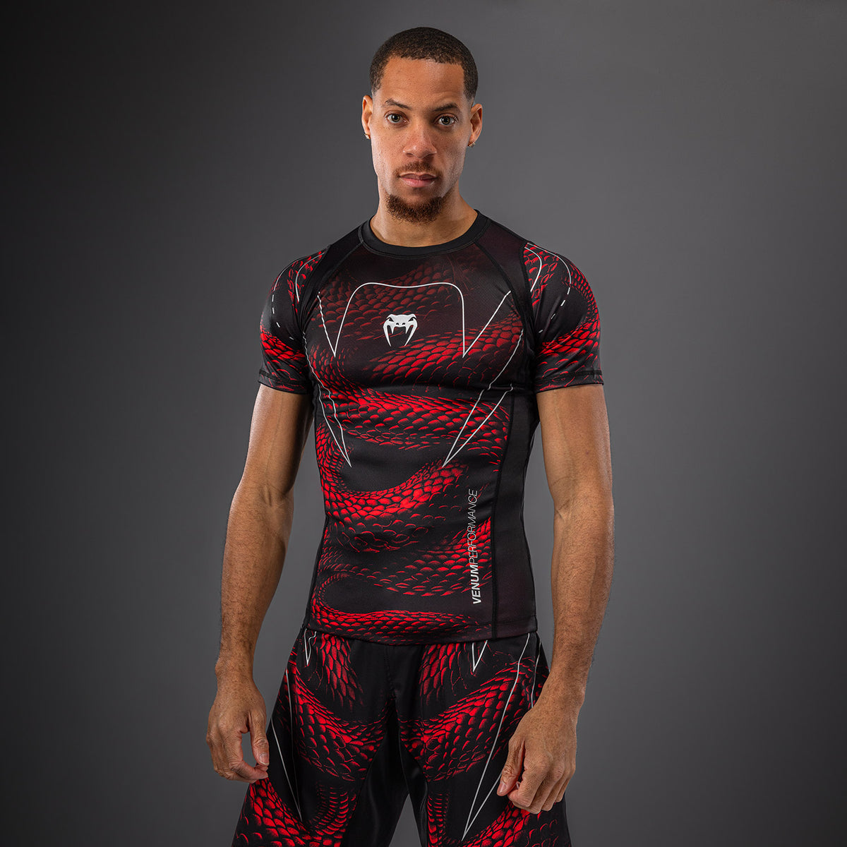 Rashguard à Manches Courtes Venum Matupa - Noir/Rouge/Argent - product-type_T-Shirts de Compression