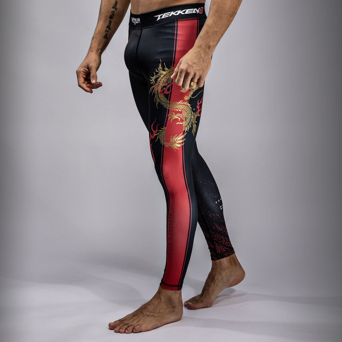 Pantalon de compression Venum x TEKKEN 8 - Marshall Law - Noir/Rouge/Or - product-type_Pantalons de Compression