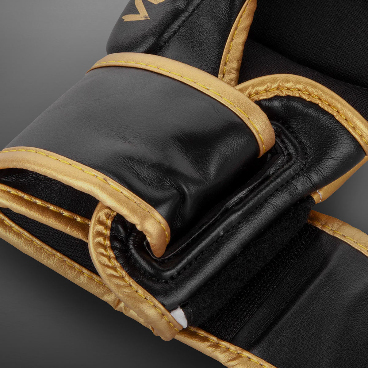 Gants de sparring MMA Venum Challenger 3.0 - Blanc/Noir/Or - product-type_Gants de Sparring