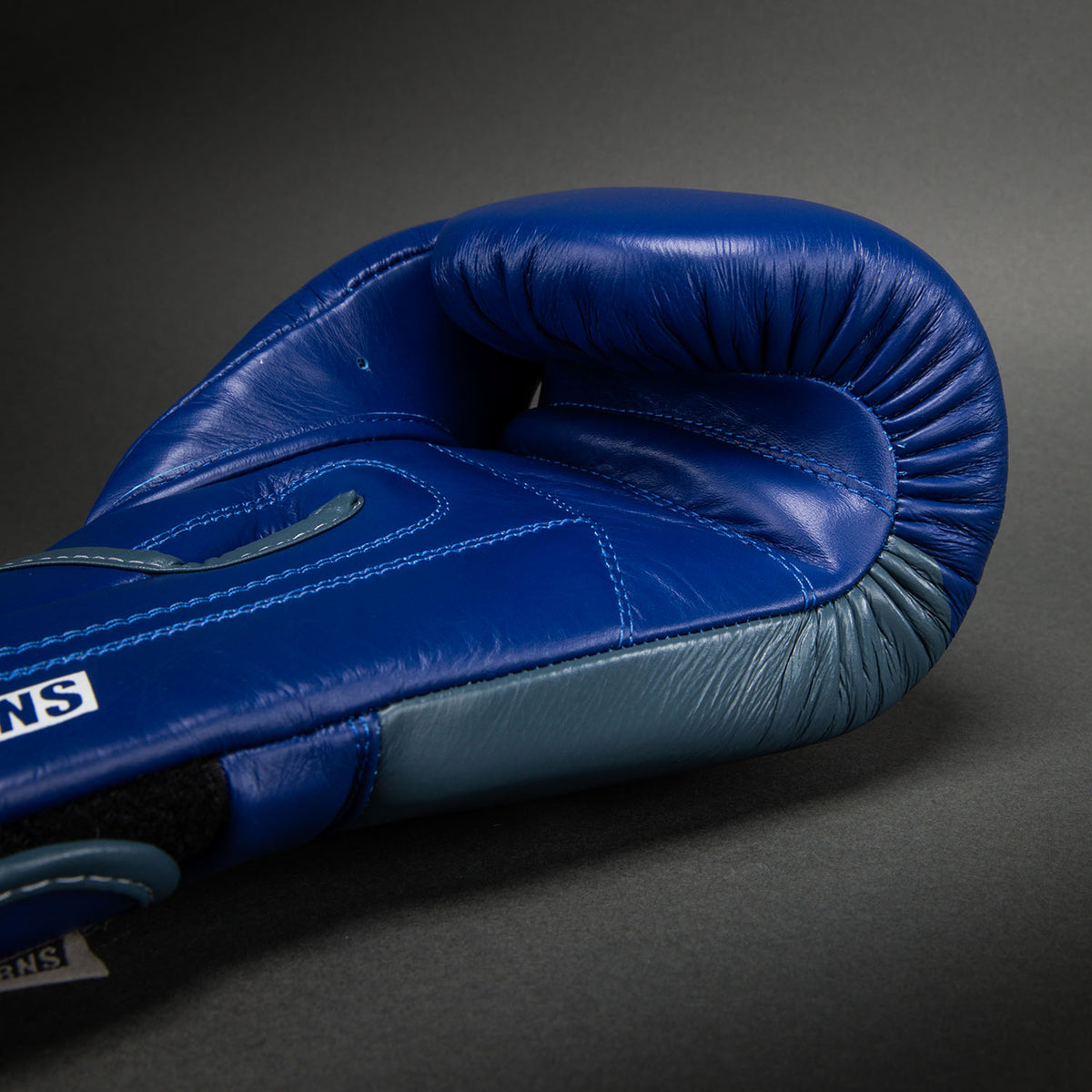 Gants de boxe Ringhorns Charger by Venum – Bleu Marine/Rouge - product-type_Gants de boxe