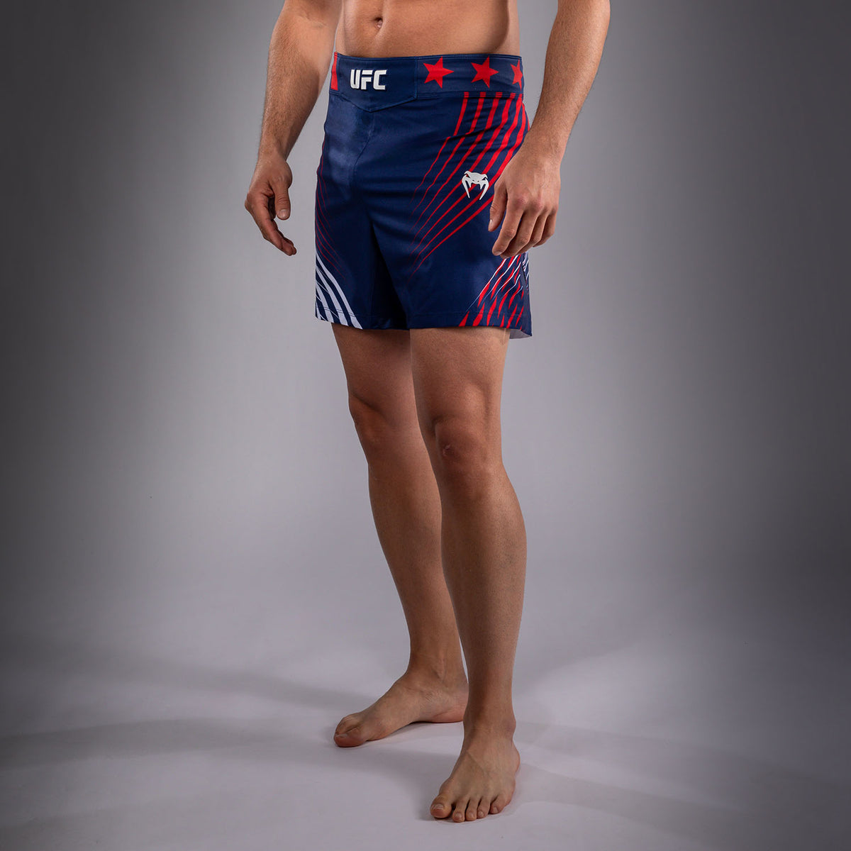 Official UFC Freedom 250 by Venum Authentic Fight Night Short de combat coupe courte pour homme - Bleu - product-type_Shorts de MMA