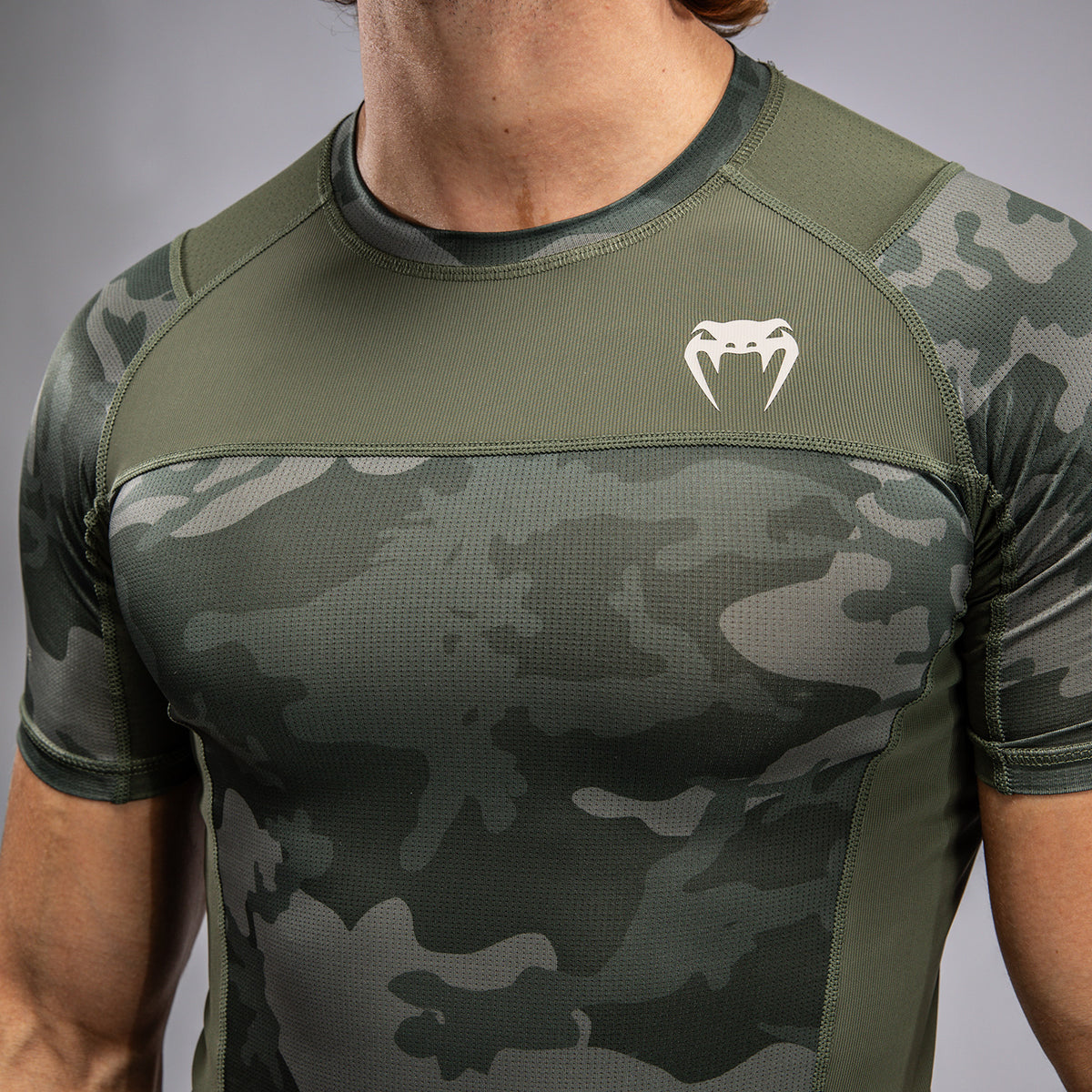 Rashguard à Manches Courtes Venum G-Fit Air pour Hommes - Camo Militaire - product-type_T-Shirts de Compression