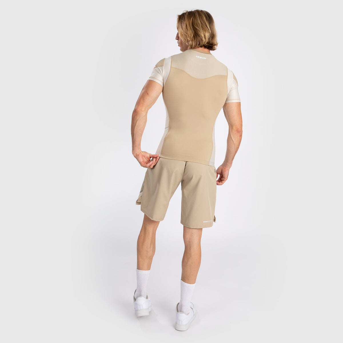 Rashguard À Manches Courtes pour Hommes Venum Tempest - Beige/Sable - product-type_T-Shirts de Compression