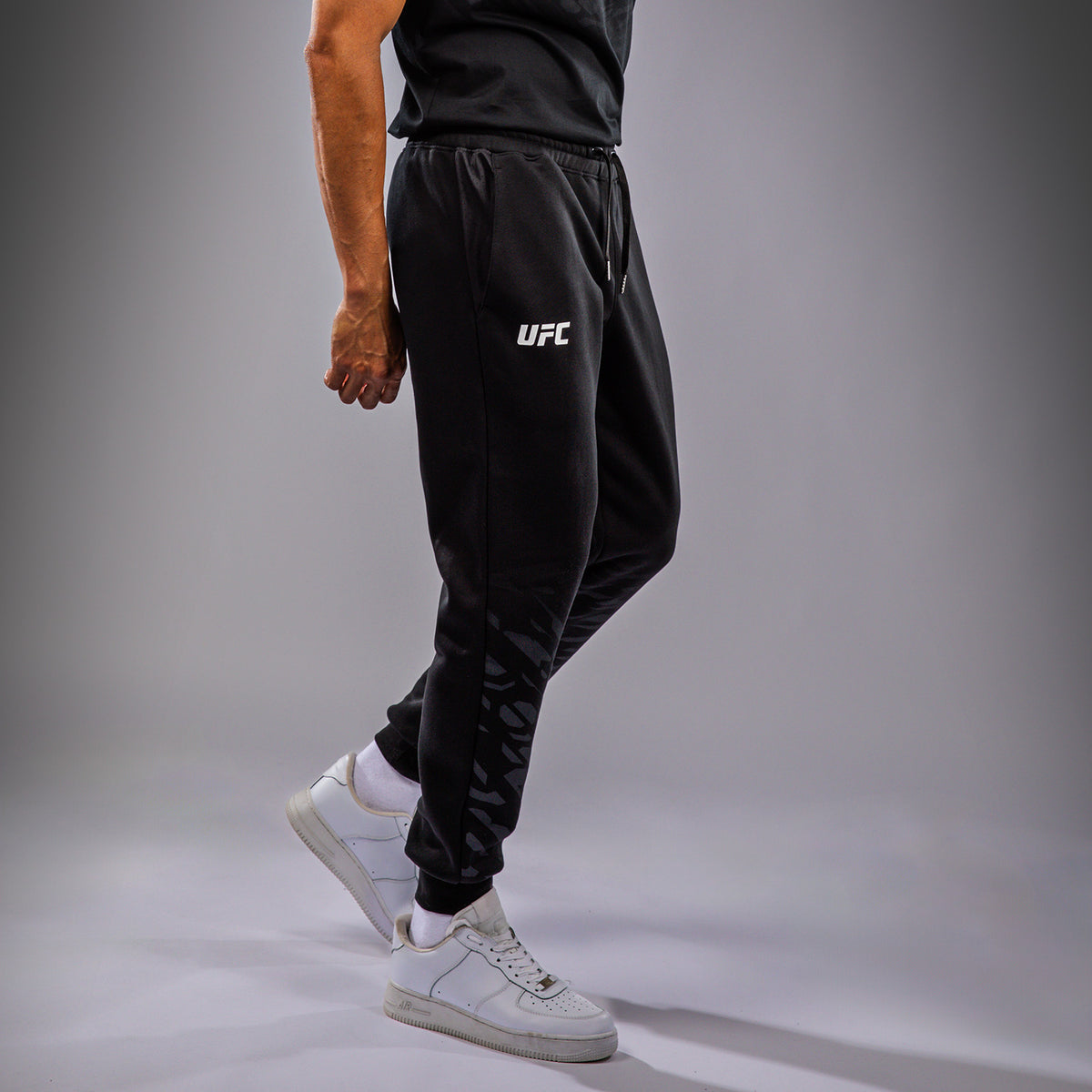 Pantalon pour Hommes UFC Fusion by Venum Replica - Noir - product-type_Pantalons de jogging