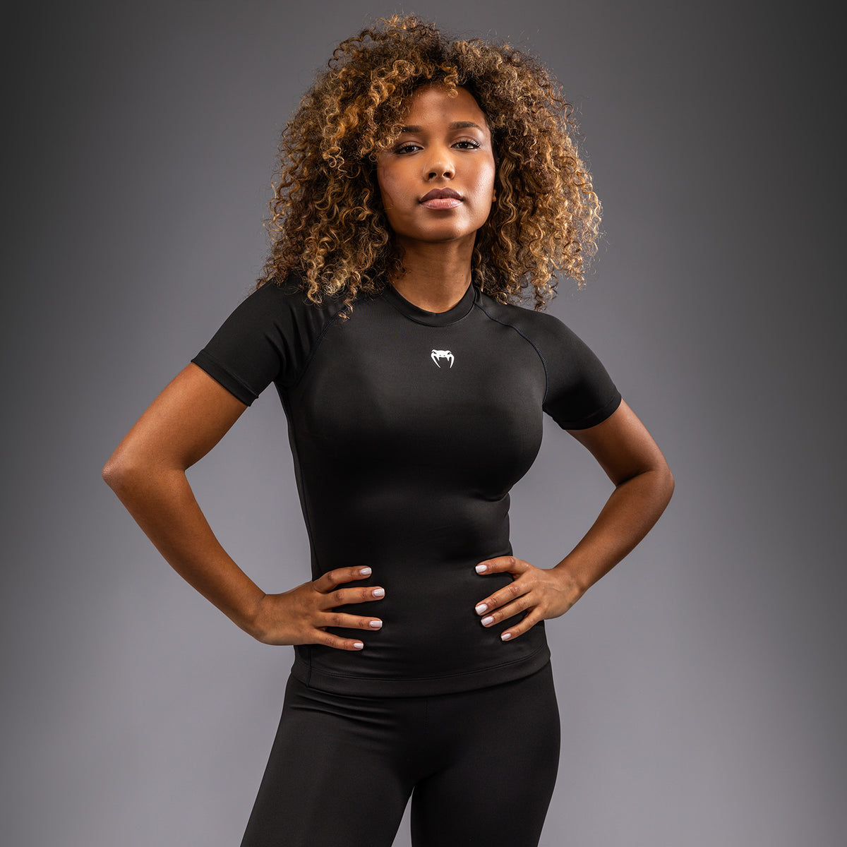 Rashguard à manches courtes pour Femmes Venum Aero XT - Noir - product-type_T-Shirts de Compression