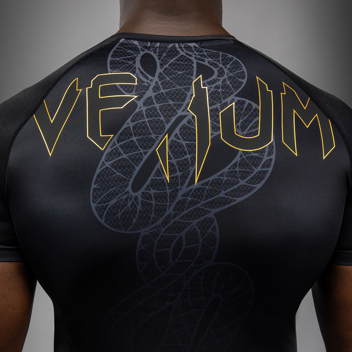 Rashguard Manches Courtes Venum Serpenti – Noir/Argent/Or - product-type_T-Shirts de Compression