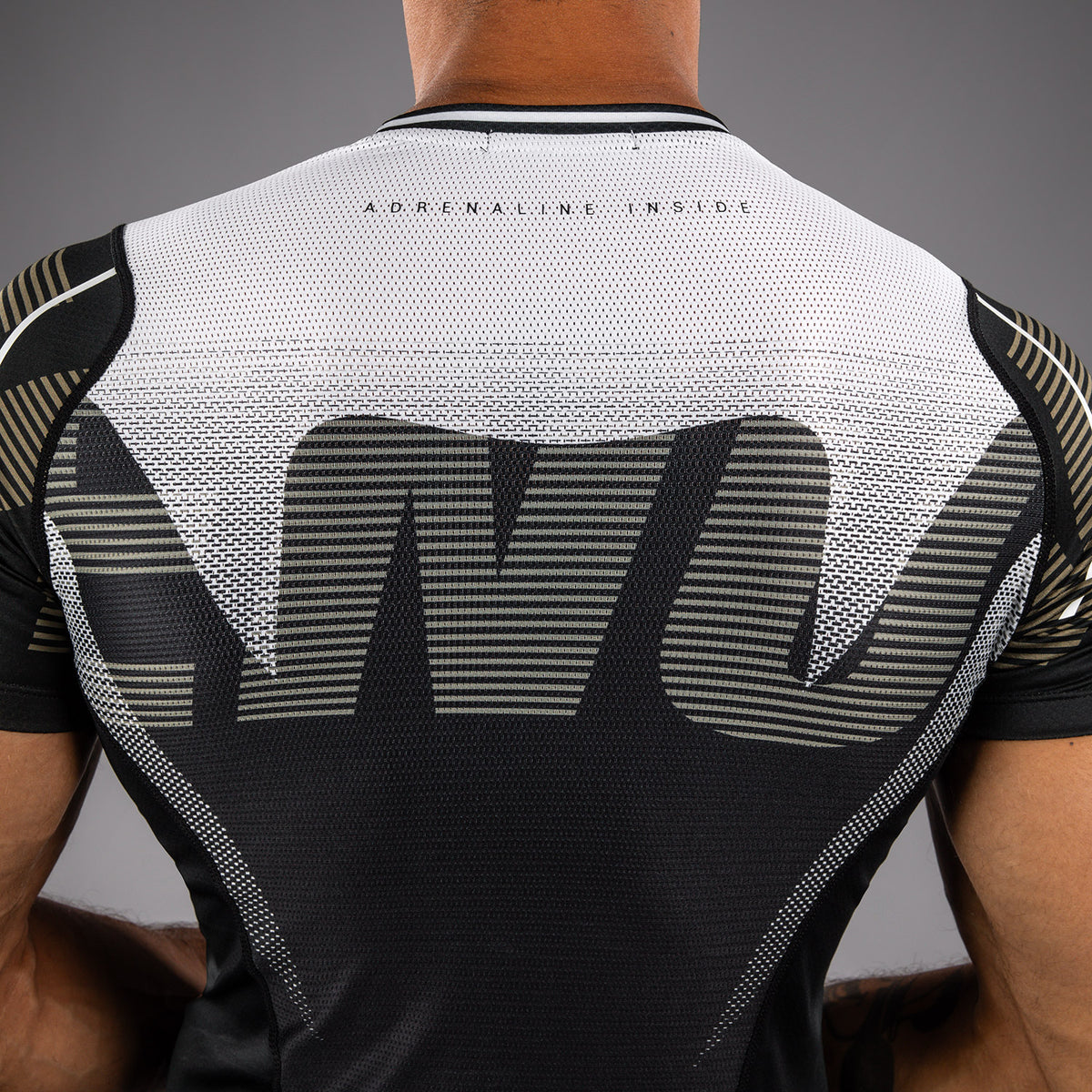 Rashguard Manches Courtes Venum Adrenaline – Noir/Sable - product-type_T-Shirts de Compression