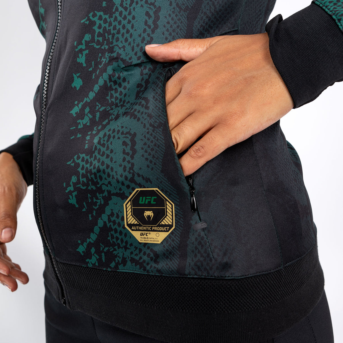 Sweat à capuche Personnalisé pour Femmes UFC Adrenaline by Venum Authentic Fight Night - Emerald Edition - Vert/Noir/Or - product-type_Vestes
