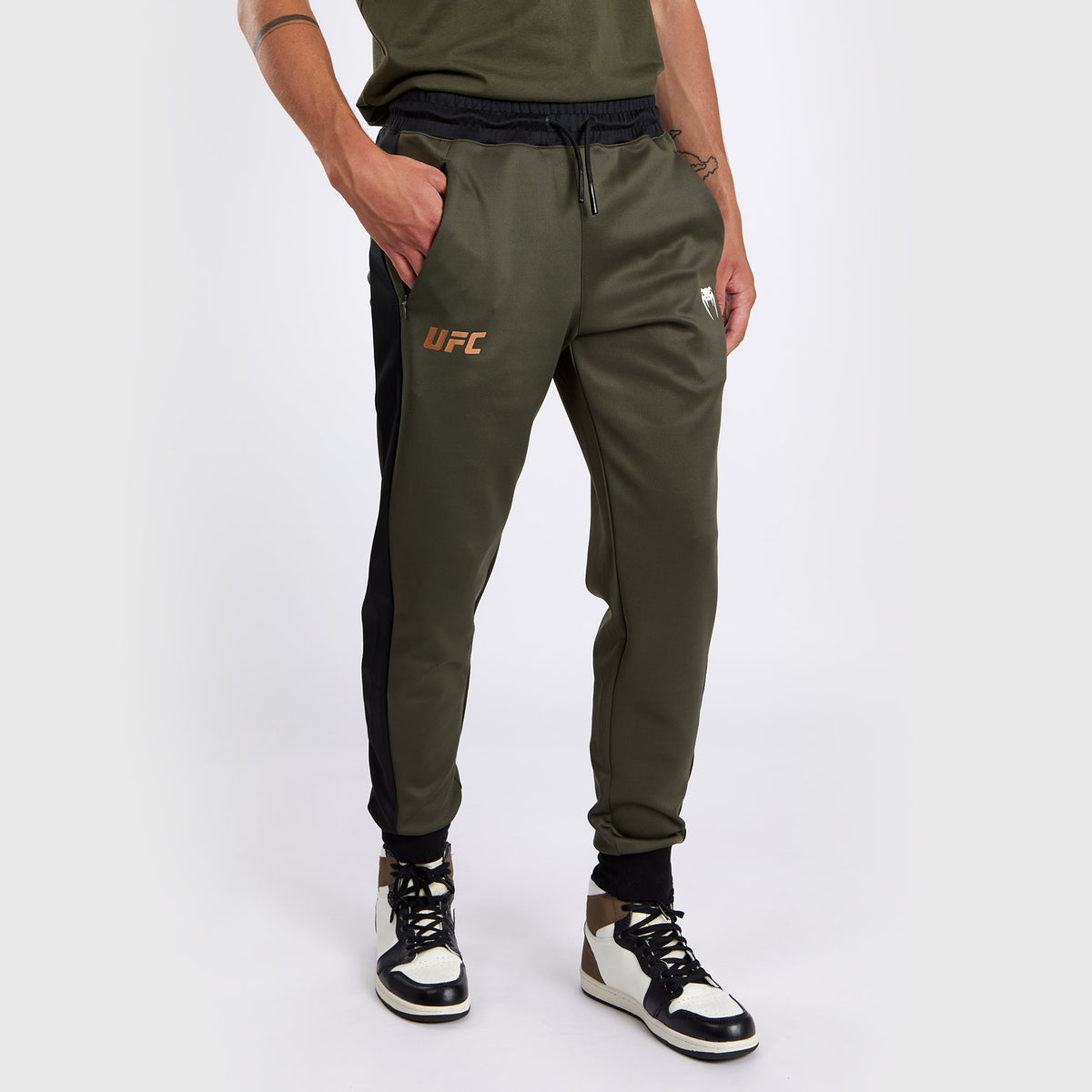 Pantalon de jogging de performance pour Hommes UFC Adrenaline by Venum Fight Week - Kaki/Bronze - product-type_Pantalons de jogging