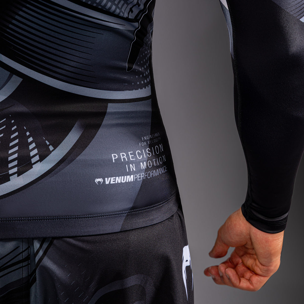 Rashguard manches longues Venum Crimson Viper 2.0 - Noir/Gris - product-type_T-Shirts de Compression