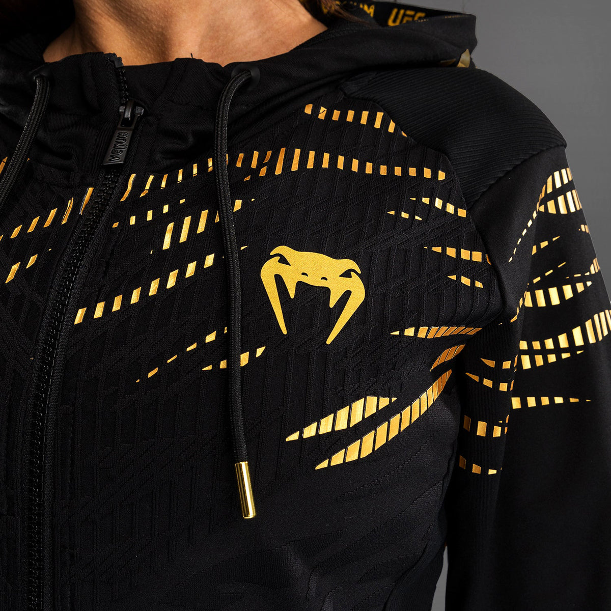 Sweatshirt à Capuche pour Femmes UFC Fusion by Venum Authentic Fight Night - Champion - product-type_Vestes