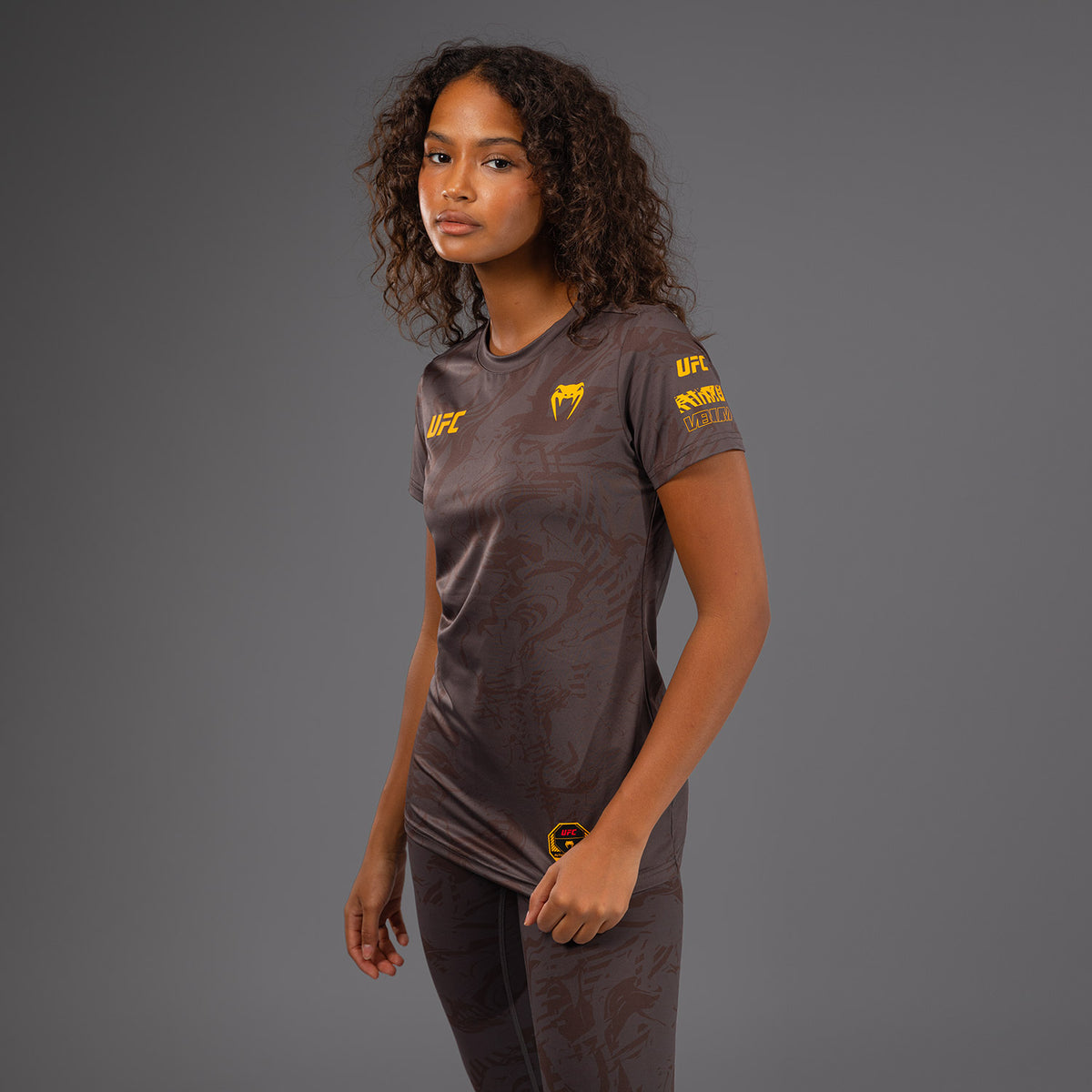 T-shirt Dry-Tech pour Femmes UFC Fusion by Venum Fight Week - Marron Terrestre - product-type_T-Shirts Dry Tech