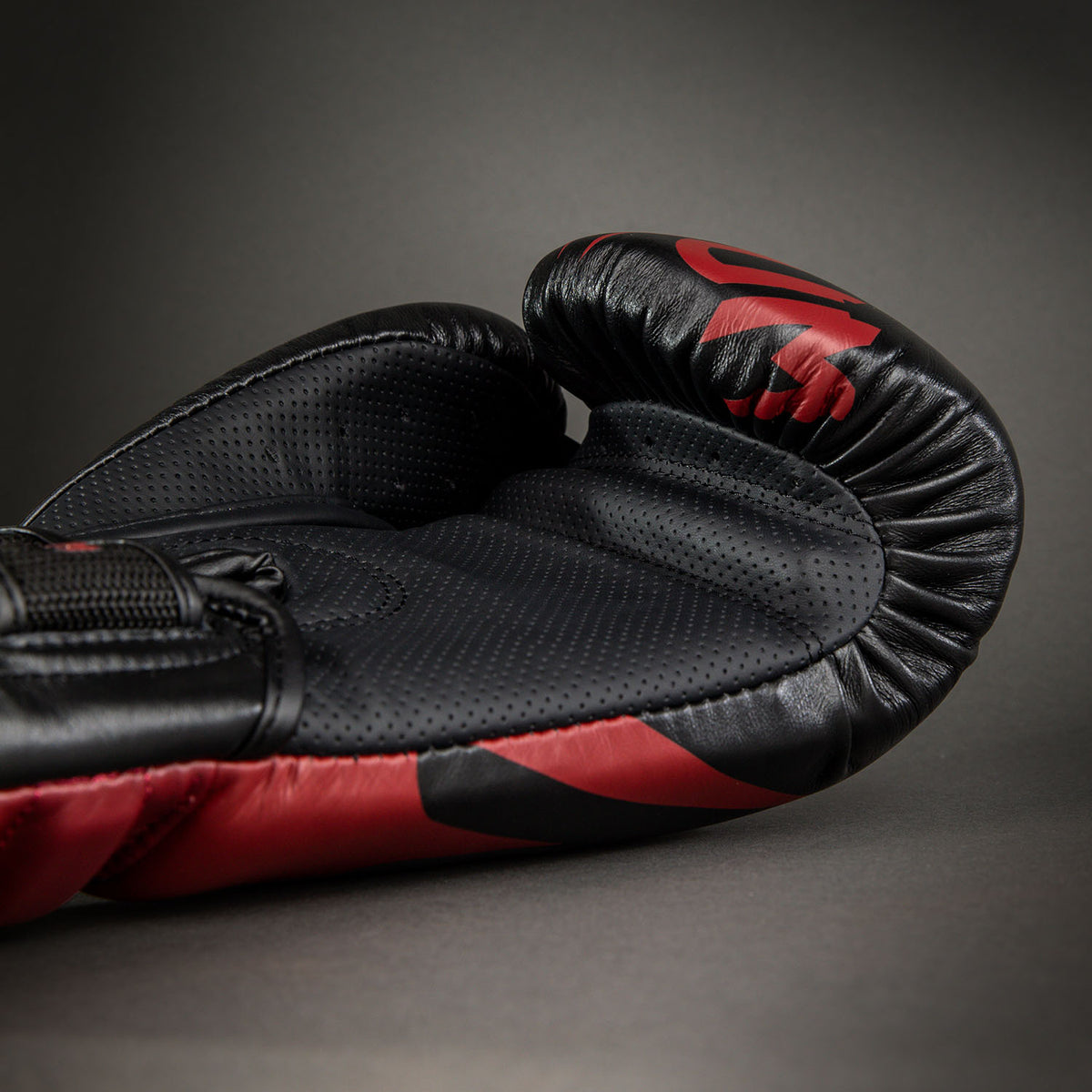 Gants de Boxe Venum Reverso – Noir/Rouge - product-type_Gants de boxe