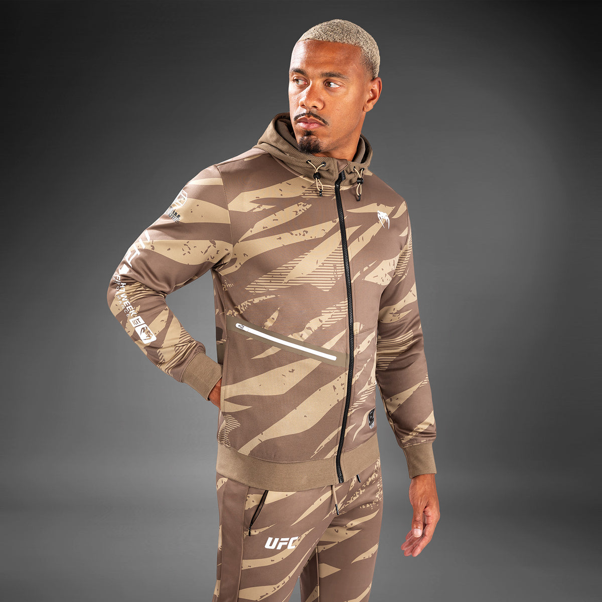 Veste À Capuche Zippé pour Hommes UFC Adrenaline by Venum Fight Week - Desert Camo - product-type_Vestes