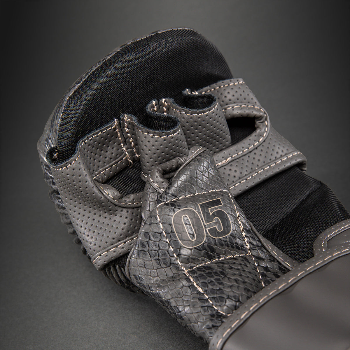Gants de sparring MMA Venum Impact Evo Scales - Gris foncé - product-type_Gants de Sparring