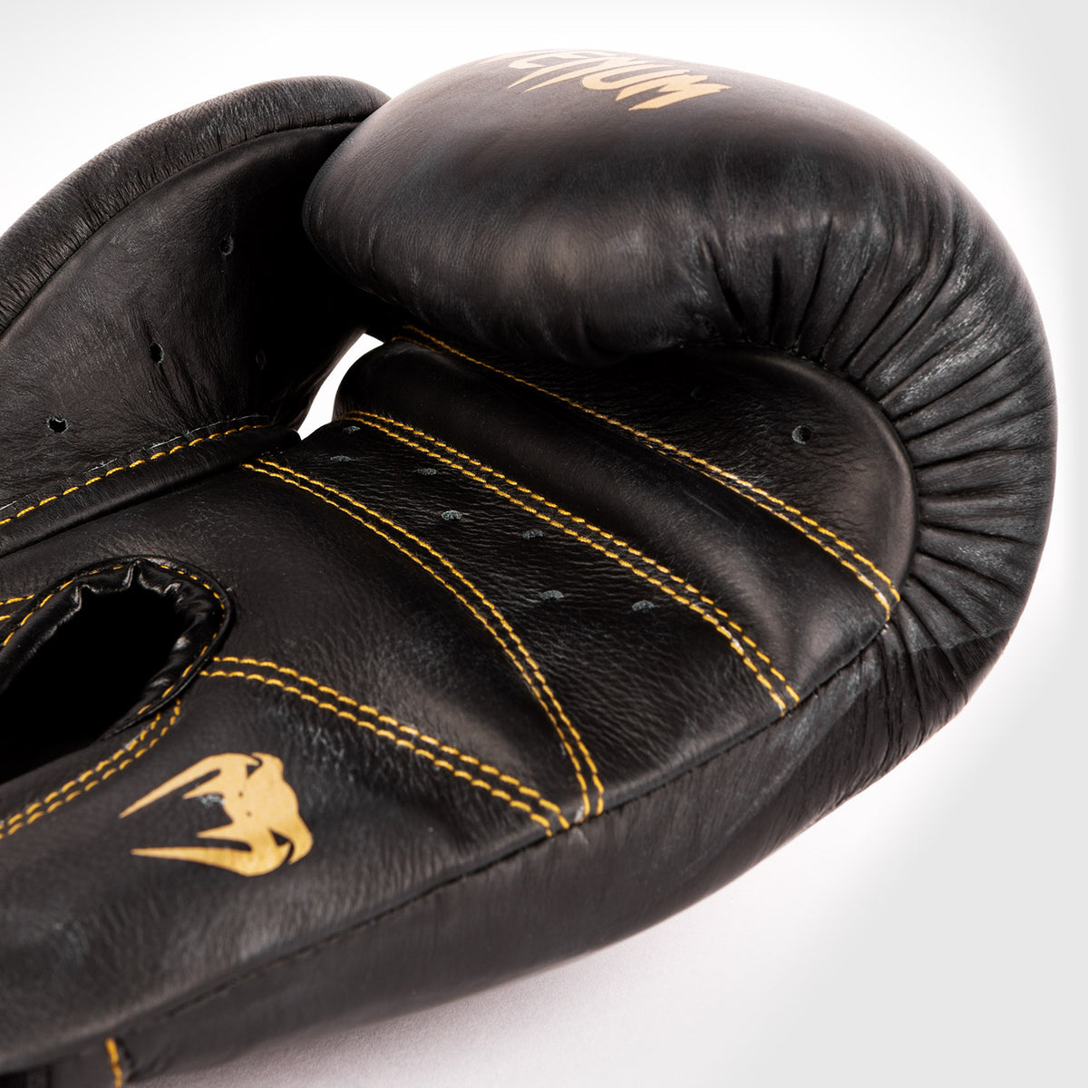 Gants de boxe pro Venum Giant 2.0 - Velcro - Noir/Noir-Or - product-type_Gants de boxe