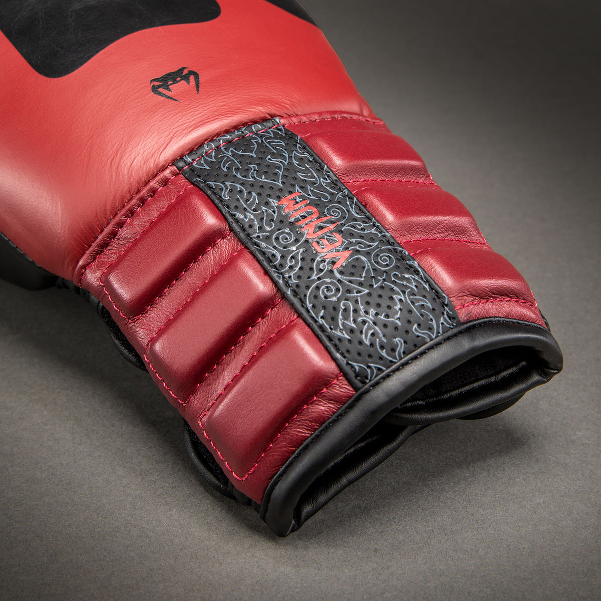 Gants de Boxe Venum Reverso – Noir/Rouge - product-type_Gants de boxe