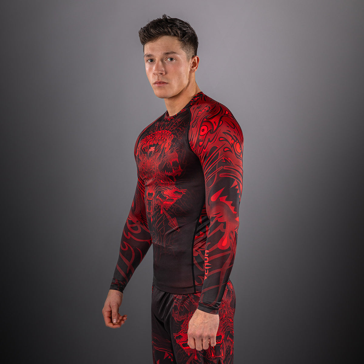 Rashguard à Manches Longues Venum Wolf Atak – Noir/Rouge - product-type_T-Shirts de Compression